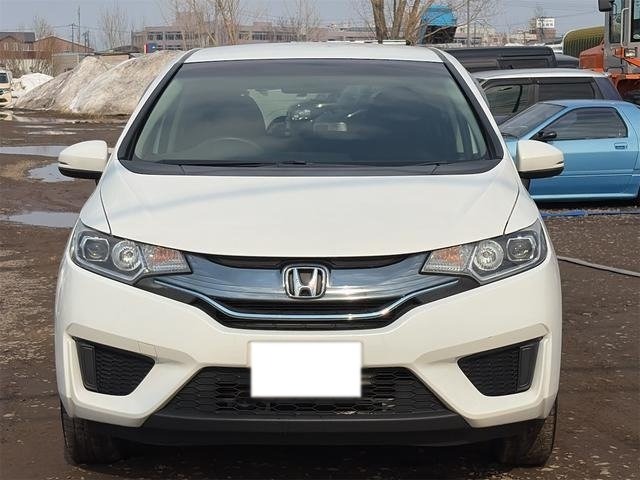 car-img